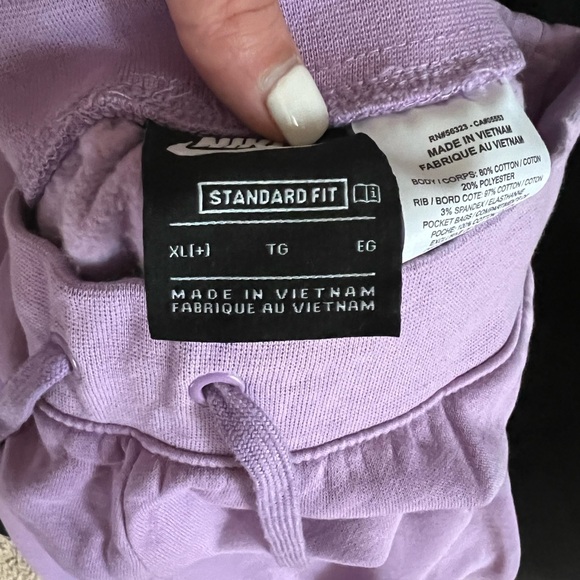 Nike Joggers/Sweatpants - Picture 2 of 2